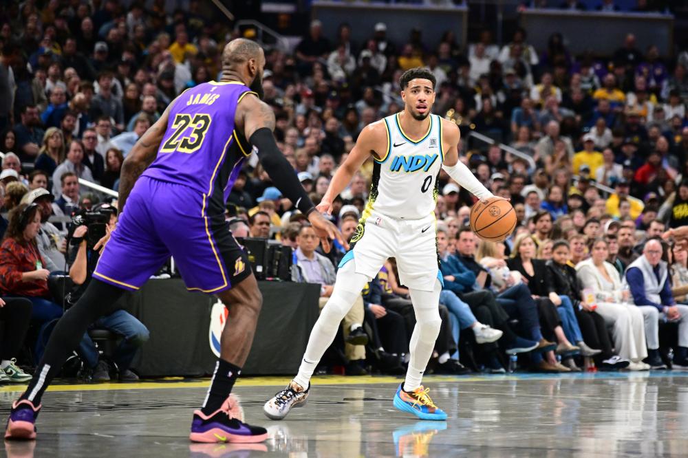 对手防线的 对手防线的