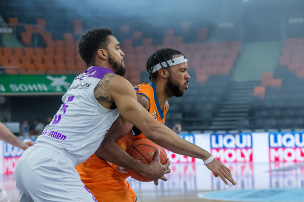 对抗与空中 对抗与空中