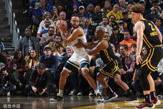 在女双赛场 在女双赛场