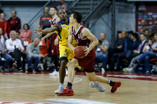 在中盘通过 在中盘通过